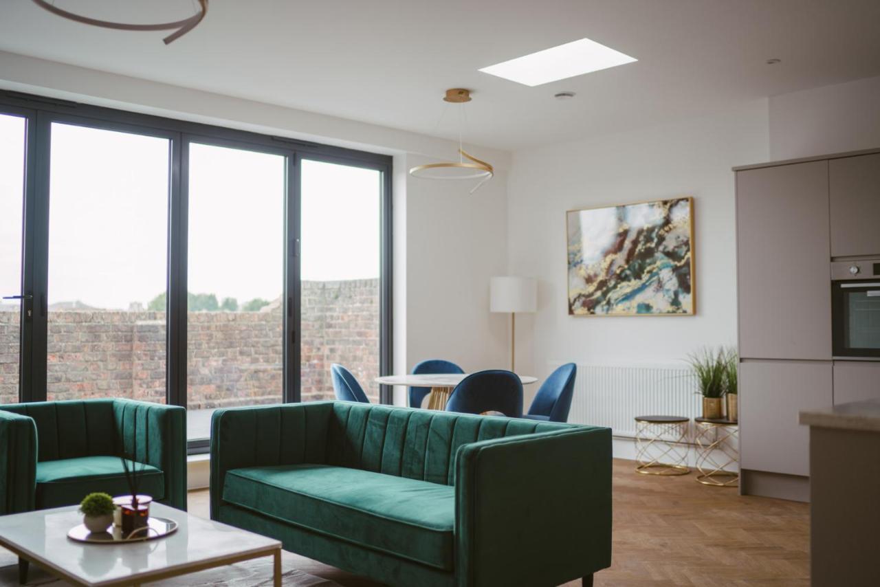 York Riverside Apartments Екстериор снимка